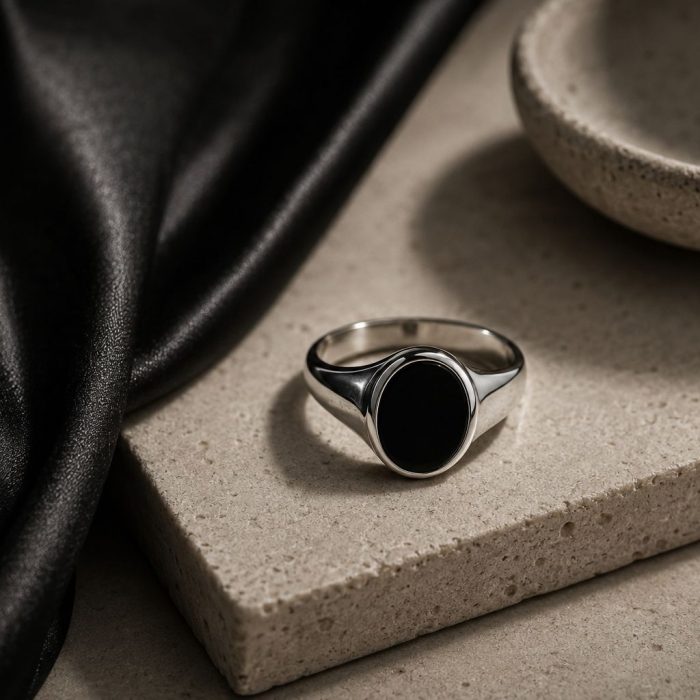 Timeless silver ring